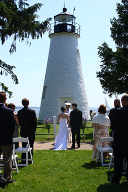 wedding at Concord Point Lighthouse